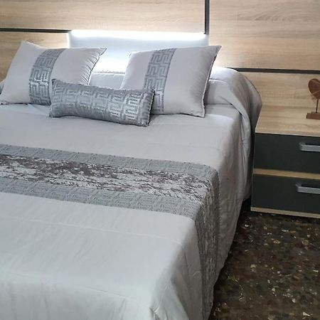 Apartamento Turistico Guadiana Loft Experience Dalia Badajoz Esterno foto